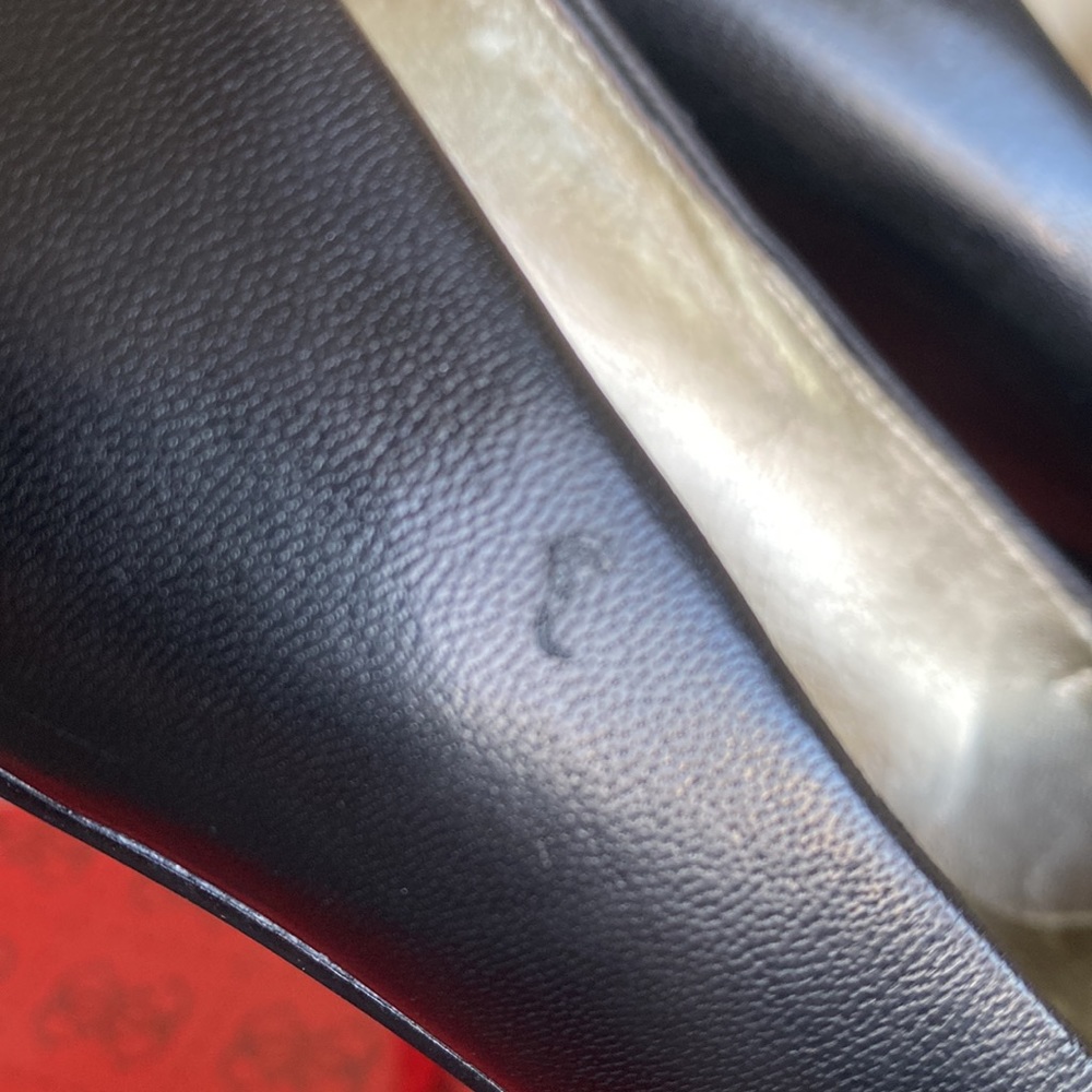 GUESS High Heeled Pumps - Picture 9 of 10